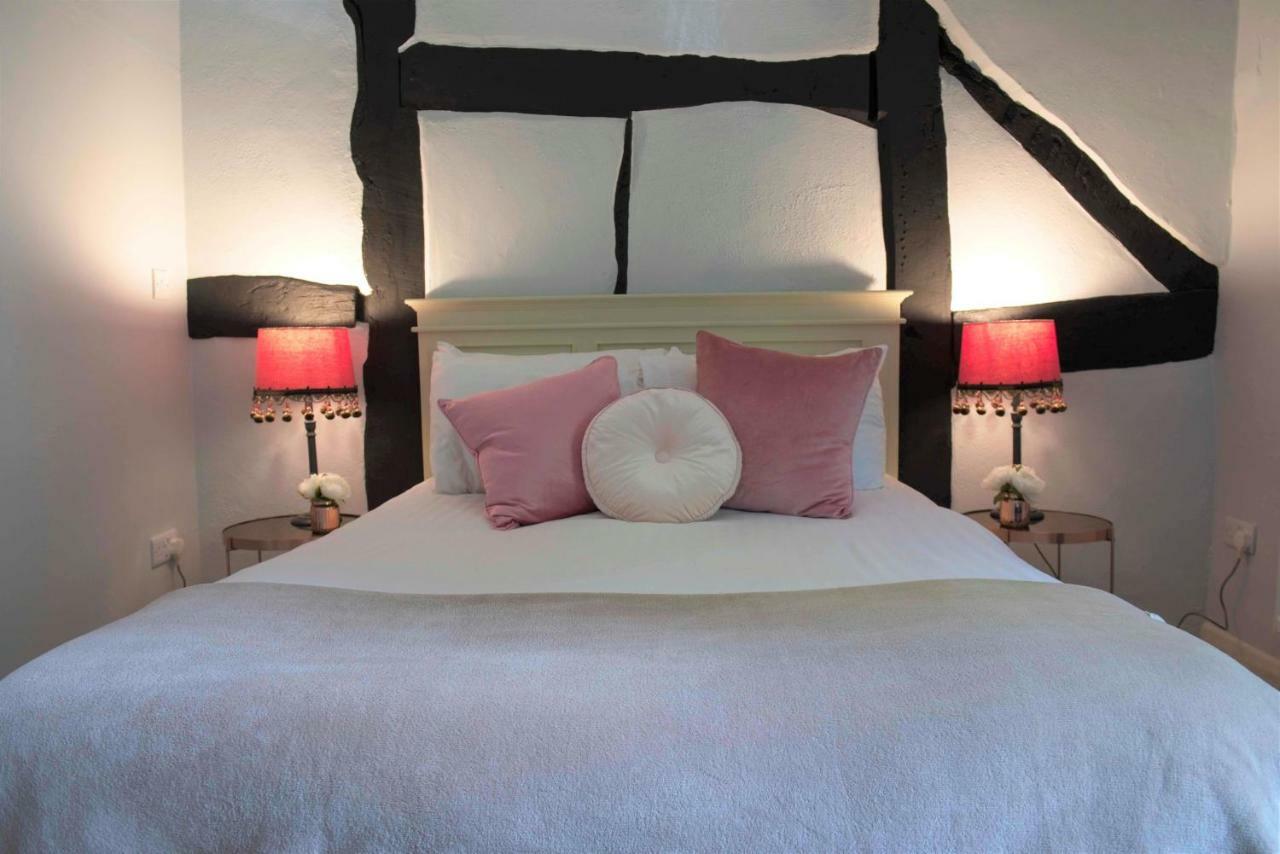 The Old Vicarage Hotel & Restaurant Bridgwater Exterior foto The bedroom